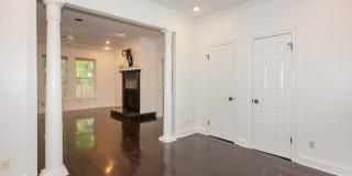 Adorable Enfield Home With Detached Studio Garage Gallery 14