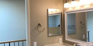 $4900-  Mountain View Townhouse-2 bedroom 2.5 bath. Gallery 31