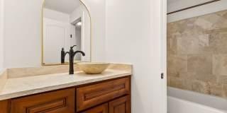 417 E Hildebrand Gallery 22