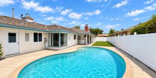 8BD/3.5BA, POOL! (Lease out, pending signatures. Check back in a few days!) 8BD/3.5BA, POOL! (Lease out, pending signatures. Check back in a few days!) Gallery 1