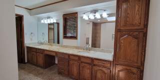 EXECUTIVE CUSTOM BUILT HOME Gallery 41