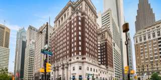 1600-18 ARCH Street unit: 914 Gallery 1