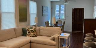 819 Hidalgo Street Gallery 9