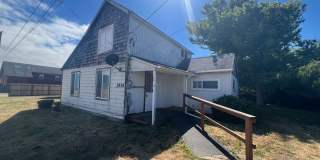 Spacious 3-Bedroom Home with Garage & Bonus Studio Space Gallery 1