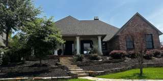 Gorgeous 4 bedroom, 3 Bathroom Home in Lakeside on Long Lake Gallery 1