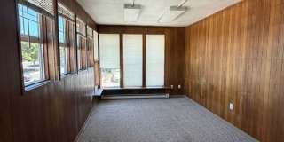 Super Cool Downtown Apartment!2 Bedroom, 1 Bathroom Apartment with Secure Entrance Gallery 1