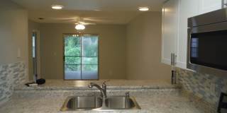 2/2 Condo Screen Porch, Pool Complex Gallery 8