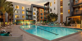 AMLI Uptown Orange Gallery 4