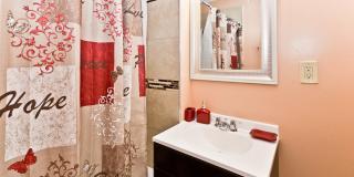 2609 Franklin Street Gallery 8