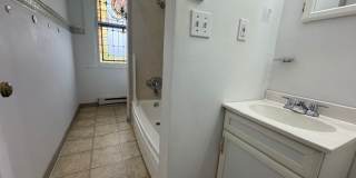 4821 Centre Avenue Gallery 24