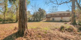 Room in 4 Bedroom Home at Santa Monica Dr Gallery 6