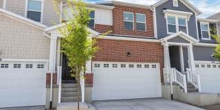 Dog Friendly Exchange Townhome Gallery 1