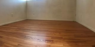 BEAUTIFUL WOOD FLOORS IN THIS- 5 BED 2 BATHROOM- Includes maid service Gallery 27