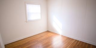 Cute & Cozy Interior Rowhome Gallery 16