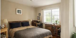 1306 N Elizabeth St Gallery 1