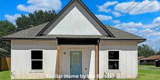 Charming 3-Bedroom Home Near Fort Sill & Local Conveniences Gallery 1