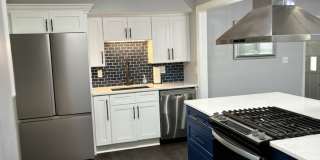 Room for Rent in 5 Bedroom Home at 3171 Hammarskjold Dr Gallery 1