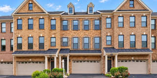 22503 WINDSOR LOCKS Square Gallery 1