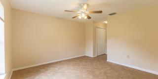 3/2 Single Family home freshly painted interior and exterior Gallery 8