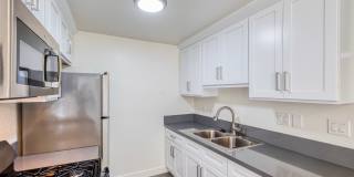 Hollywood Apartments Gallery 5