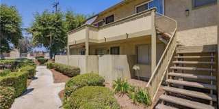 1037 W Francis St Apt F Gallery 11