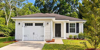 1139 Glencarin St Gallery 1