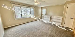 3-Bedroom Home Near Downtown Overland Park! Gallery 11