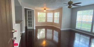 Gorgeous 3 bedroom Will Not Last Gallery 1