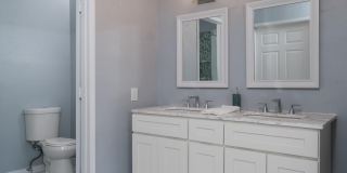 42655 Delhi Place Gallery 26