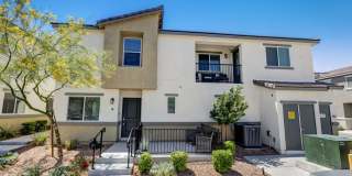 Modern Comfort in Las Vegas: 3-Bedroom Gem with Pool Access Gallery 1