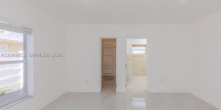 913 NE 2nd St Gallery 20
