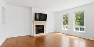 325 North Arnaz Drive Gallery 2