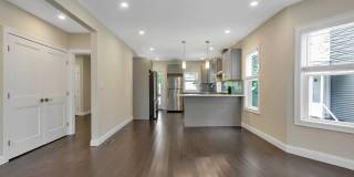 161 4th St Gallery 23