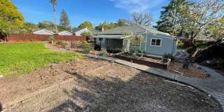 Spacious three bedroom home in desirable Windsor neighborhood! Gallery 38