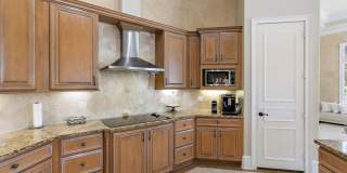 Stunning Lagoon Residence! Gallery 14