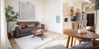 Urban Loft Co. Greensborough Village Urban Loft Co. Greensborough Village Gallery 1