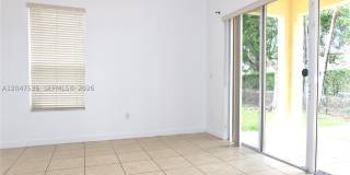 3488 NE 1st St Gallery 7