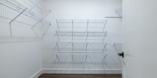 77 Chateau Drive Gallery 38