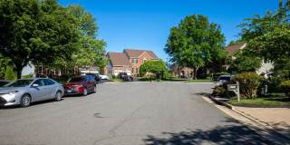 4705 RIPPLING POND Drive Gallery 26