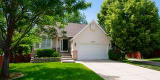 Charming 5-Bedroom Cul-de-Sac Home in Sandy with Garden Beds and Outdoor Space Gallery 1