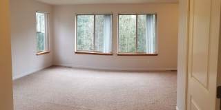 Spacious Two-Story in Port Orchard Gallery 18