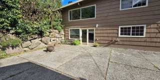 Updated 2-Story home with Day light basement. Big lot w/ RV & Boat parking Gallery 17