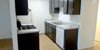 * 2 bed, 1 bath, Cherry Creek schools, Great location off Havana and Exposition with washer/dryer in complex Gallery 6