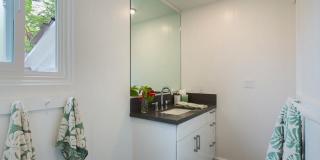 Island View at Waikiki Landmark: Waikiki Luxury Condo w/ Pool, Spa, Gym &amp; Lanais Gallery 20