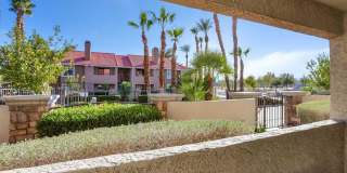 Summer Entrada Apartments Gallery 24