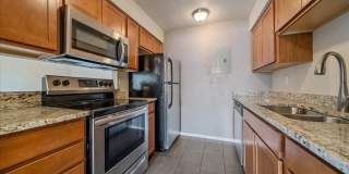 1 Bedroom Condo in Aurora Gallery 10