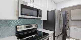 East Bridge Town Lofts Living | Prime Location Near Downtown Charleston Gallery 10