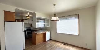 Unique Home in Columbia Neighborhood - 4+ Bedroom 3 Bath - Walnut St Gallery 6
