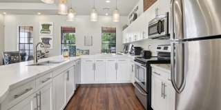 Crenshaw Grand Apartments Gallery 24