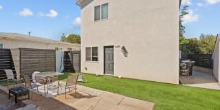 Spacious turfed yard! Spacious turfed yard! Gallery 1